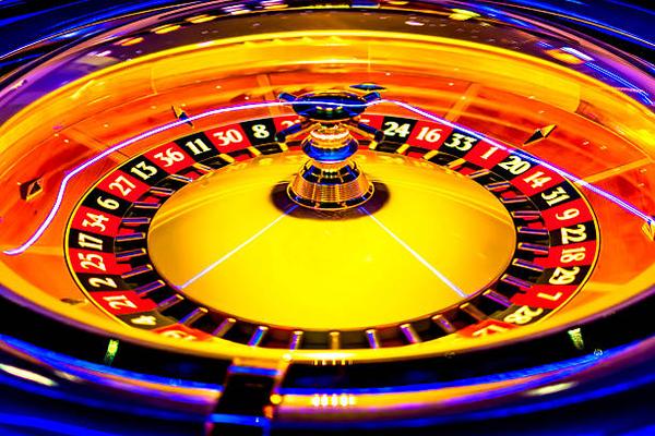 Exploring Live Baccarat Features at an online casino Singapore Platform for Enthusiasts